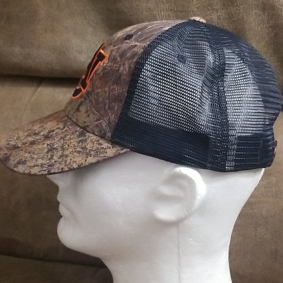 HAT - Picture 3 of 4